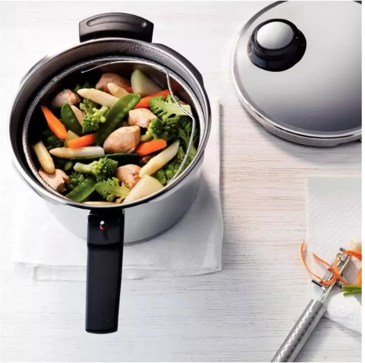 Fissler Vitavit Premium Snelkookpan Met Inzet - 4,5L 4 Fissler Vitavit Premium Snelkookpan Met Inzet - 4,5L - Afbeelding 2