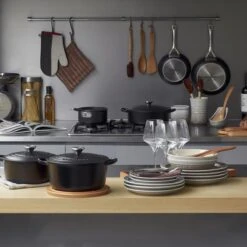 Le Creuset Signature Braadpan - 4,2 L - 24 Cm - Zwart -Kookpot Serie Winkel 1200x1200 1326