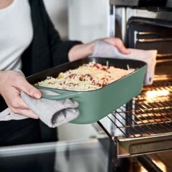 Springlane Gietijzer Ovenschaal Mint - 39,2 X 21,2 Cm, 4 L 16 Springlane Gietijzer Ovenschaal Mint - 39,2 X 21,2 Cm, 4 L -Kookpot Serie Winkel 1200x1200 1560