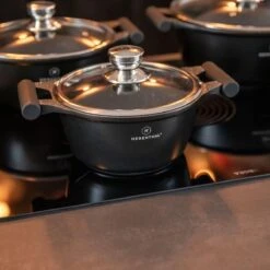 Herenthal Inductie Pannenset - Luxe 10-delige Koekenpanset - Voor Alle Warmtebronnen - Met Glazen Deksels En Koudgrepen - Zwart 17 Herenthal Inductie Pannenset - Luxe 10-delige Koekenpanset - Voor Alle Warmtebronnen - Met Glazen Deksels En Koudgrepen - Zwart -Kookpot Serie Winkel 1200x1200 250