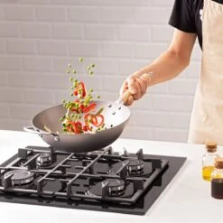 Navaris Grote Wokpan Geschikt Voor Inductie - Koolstofstalen Wok Met Twee Handvaten - Carbon Steel Wok 30 Cm Diameter - Voor Roerbak- En Wokgerechten 13 Navaris Grote Wokpan Geschikt Voor Inductie - Koolstofstalen Wok Met Twee Handvaten - Carbon Steel Wok 30 Cm Diameter - Voor Roerbak- En Wokgerechten -Kookpot Serie Winkel 1200x1200 904