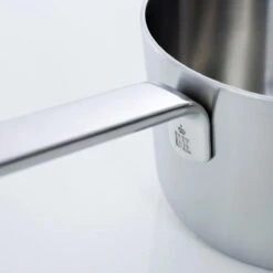 BK Conical Deluxe Kookpannenset - 5 Delig - RVS 24 BK Conical Deluxe Kookpannenset - 5 Delig - RVS -Kookpot Serie Winkel 1200x1200 96