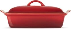 Le Creuset - Ovenschaal Met Deksel - 33 X 22.5 X 8 Cm - Kersenrood 11 Le Creuset - Ovenschaal Met Deksel - 33 X 22.5 X 8 Cm - Kersenrood -Kookpot Serie Winkel 1200x495 5