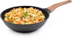 Rosmarino Black Line - Wokpan - Ø30cm - 100% PFAS & PFOA Vrij - Gegoten Aluminium - Non-stick Minerale Coating - Ergonomische Handgreep - Geschikt Voor Alle Warmtebronnen & Vaatwasser 21 Rosmarino Black Line - Wokpan - Ø30cm - 100% PFAS & PFOA Vrij - Gegoten Aluminium - Non-stick Minerale Coating - Ergonomische Handgreep - Geschikt Voor Alle Warmtebronnen & Vaatwasser -Kookpot Serie Winkel 1200x628 2