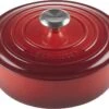 Le Creuset - Gietijzeren - Lage Braadpan - 24cm - Kersenrood 2 Le Creuset - Gietijzeren - Lage Braadpan - 24cm - Kersenrood -Kookpot Serie Winkel 1200x738 4