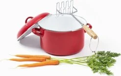 Stamppot / Soeppan, ø24cm, Rood Emaille, Voccelli 6 Stamppot / Soeppan, ø24cm, Rood Emaille, Voccelli -Kookpot Serie Winkel 1200x753 10