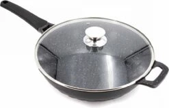 Cheffinger Wokpan Met Deksel - 32cm - Zwart - Pan - Keukenaccessoires -Kookpot Serie Winkel 1200x767