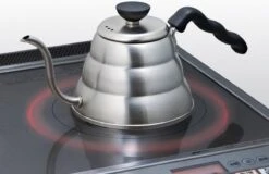 Hario V60 Buono Waterketel 1 Liter -Kookpot Serie Winkel 1200x778 5