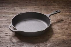 Koock Amsterdam® Skillet - Gietijzer - 25cm - Koekenpan - Geschikt Voor Alle Warmtebronnen 12 Koock Amsterdam® Skillet - Gietijzer - 25cm - Koekenpan - Geschikt Voor Alle Warmtebronnen -Kookpot Serie Winkel 1200x800 75