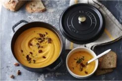 Staub Ronde Braadpan - Ø28 Cm - Zwart -Kookpot Serie Winkel 1200x801 18