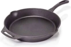 Petromax Fp30-t, Skillet, 28 Cm, Pan Met Steel, Gietijzer, Zwart 11 Petromax Fp30-t, Skillet, 28 Cm, Pan Met Steel, Gietijzer, Zwart -Kookpot Serie Winkel 1200x803 6