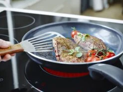 GreenPan Cambridge Hapjespan Met Deksel 24cm - Zwart - Inductie - PFAS-vrij -Kookpot Serie Winkel 1200x899 32