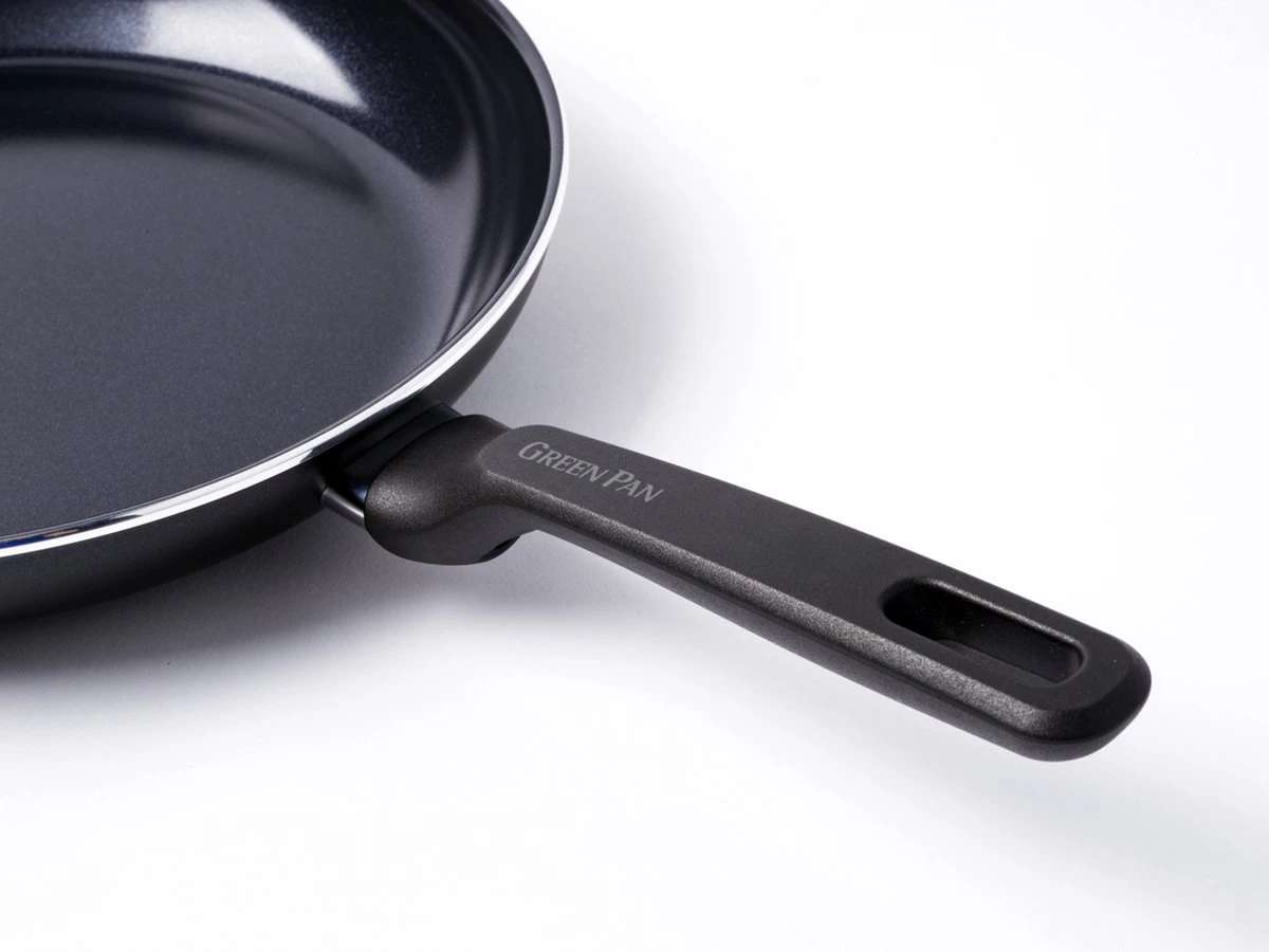 GreenPan Memphis Keramische Koekenpannenset - Ø24 + Ø28 Cm - PFAS-vrij 6 GreenPan Memphis Keramische Koekenpannenset - Ø24 + Ø28 Cm - PFAS-vrij - Afbeelding 4