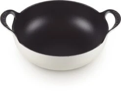 Le Creuset Gietijzeren Balti-pan In Meringue 24 Cm 2,7l -Kookpot Serie Winkel 1200x908 3