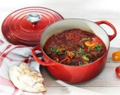 Le Creuset Braadpan Signature Kersenrood - ø 28 Cm / 6.7 Liter -Kookpot Serie Winkel 1200x946 6