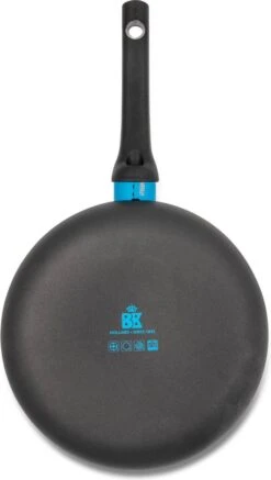 BK Blue Label Basics Hapjespan - Ø 24 Cm - Keramisch (PFAS Vrij) - Geen Inductie -Kookpot Serie Winkel 679x1200