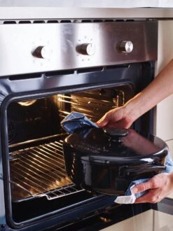 Brabantia The Dutch Braadpan - Matt Black - 28 Cm - Gietijzer 13 Brabantia The Dutch Braadpan - Matt Black - 28 Cm - Gietijzer -Kookpot Serie Winkel 899x1200 2